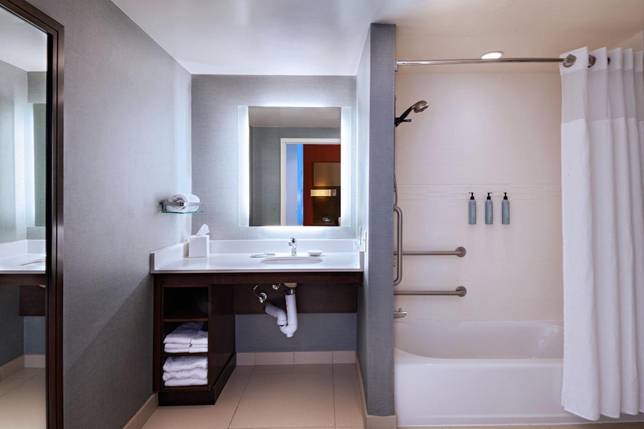 Residence Inn By Marriott Omaha Aksarben Village Экстерьер фото