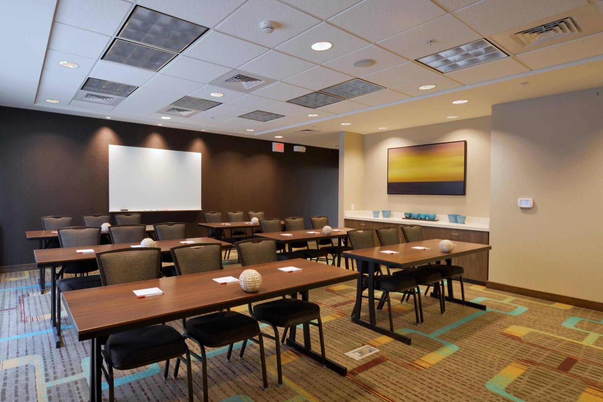 Residence Inn By Marriott Omaha Aksarben Village Экстерьер фото